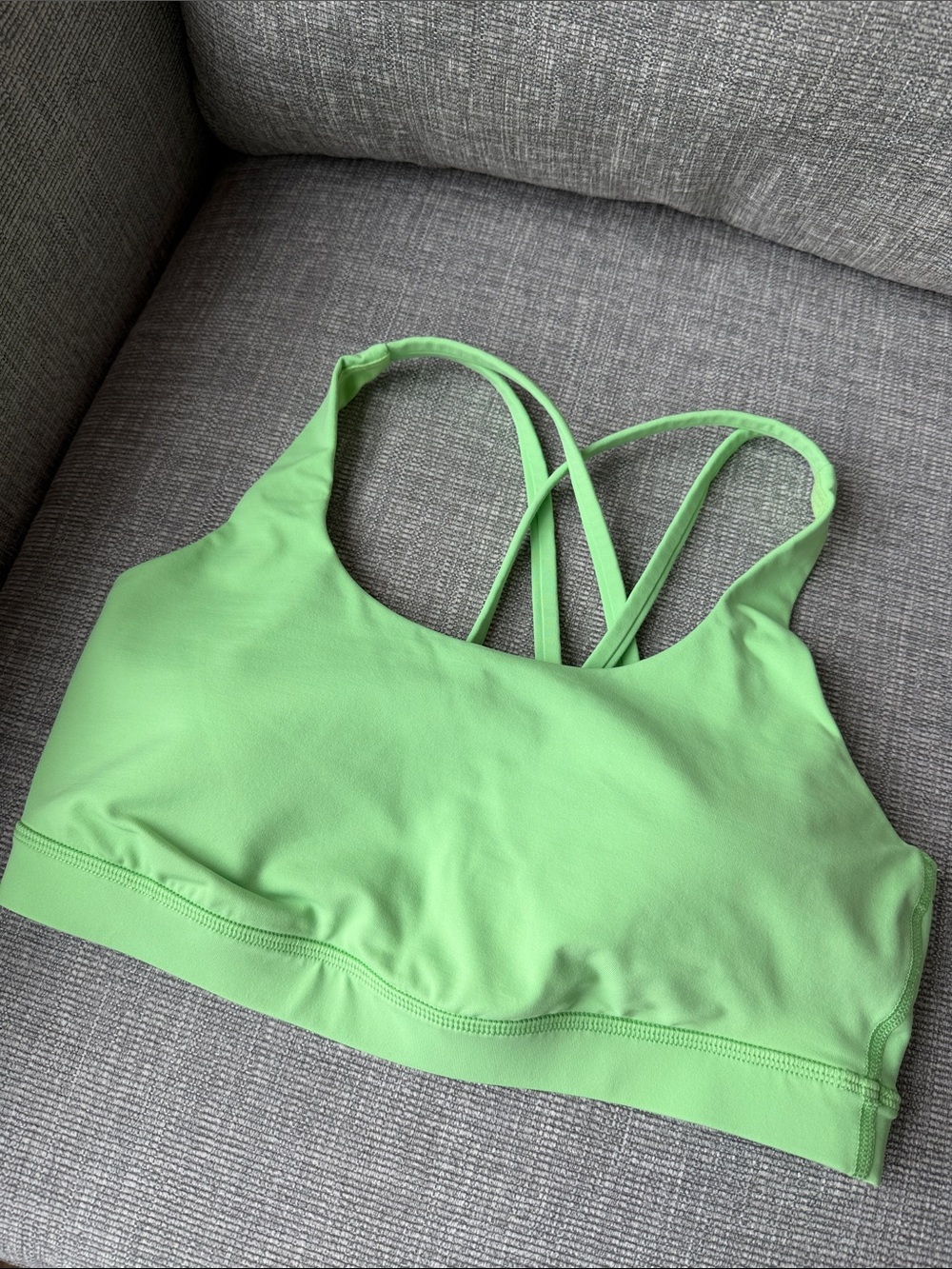 Women Lululemon size 8 Energy Sport Bra